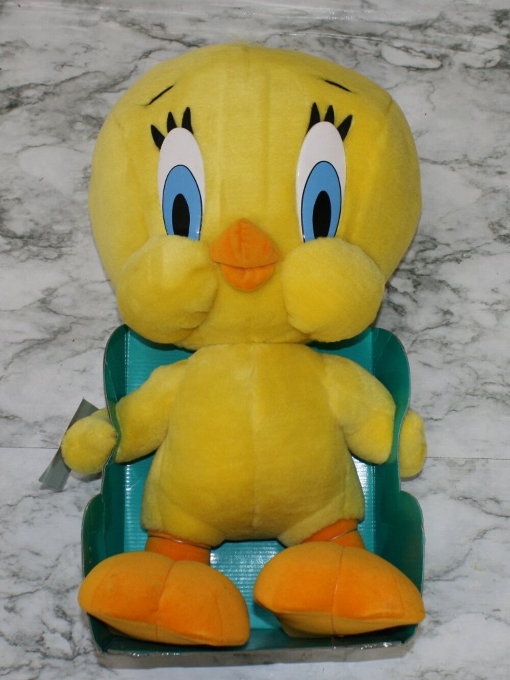 WARNER BROTHERS Tweety Bird Stuffed Animal Looney Tunes Jumbo Yellow 22"